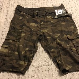 Men cargo shorts